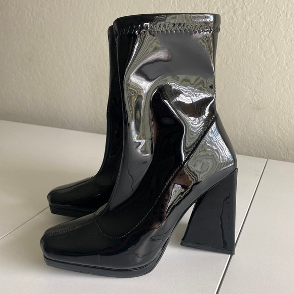 Anne Michelle Womens Glossy Heels Chunky Square Size 6 Ankle Zip Up Black NEW - Picture 1 of 10